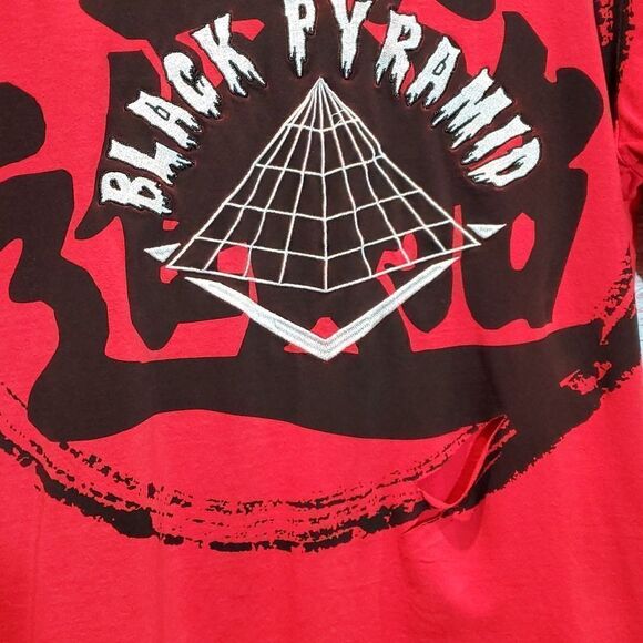 Black Pyramid Red Ripped Thrashed Embroidered Log TShirt Tee, Sz M Men's - Picture 4 of 8